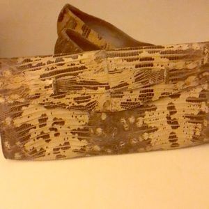 Lizard skin clutch